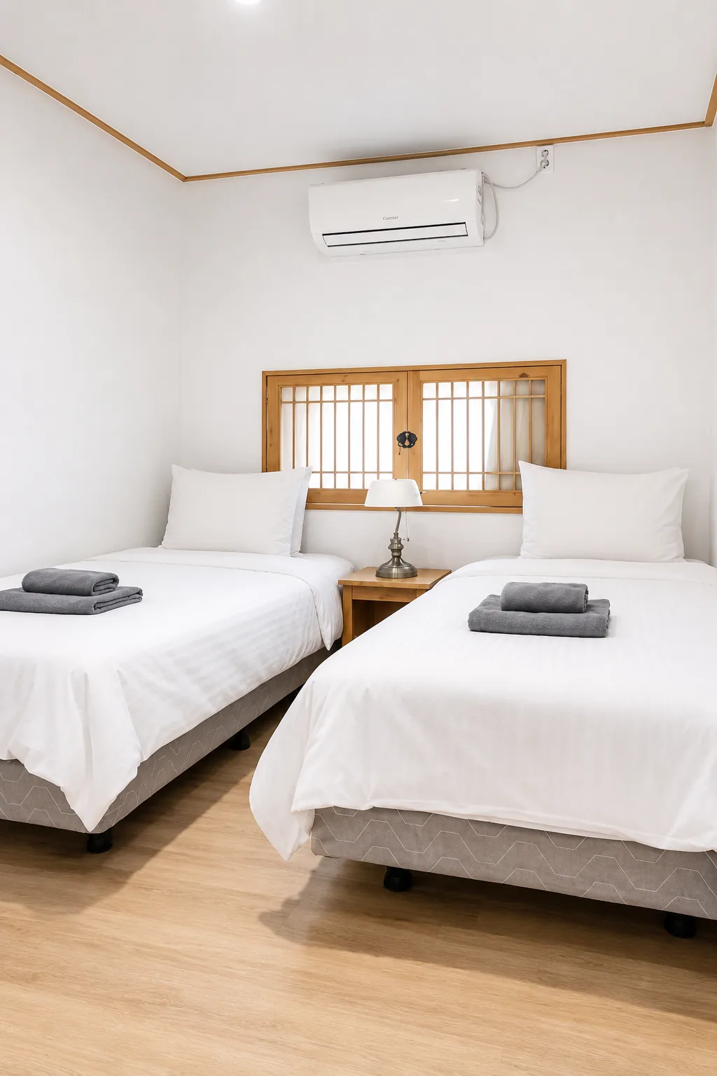 Twin bedroom with lattice window